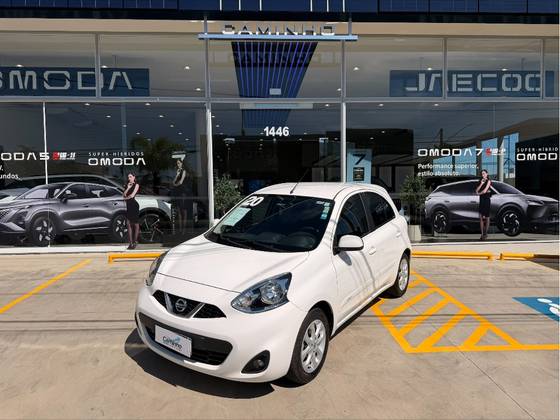 NISSAN MARCH 1.6 SV 16V FLEXSTART 4P XTRONIC NISSAN MARCH 1.6 SV 16V FLEXSTART 4P XTRONIC